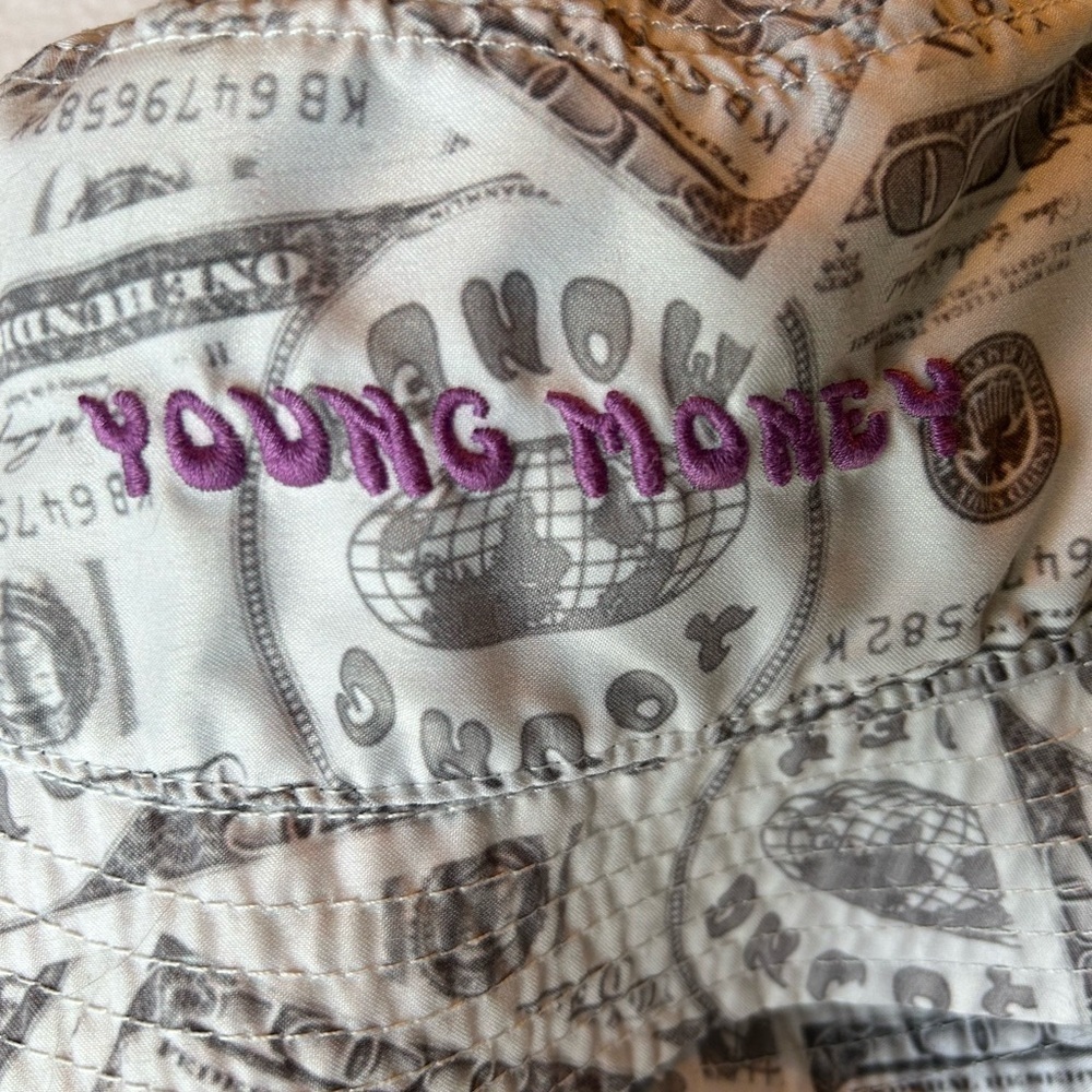 3/25$ YOUNG MONEY Summer Hat, Embroidered Logo, White & Gray Small, Diam. 7 in. - Picture 2 of 5